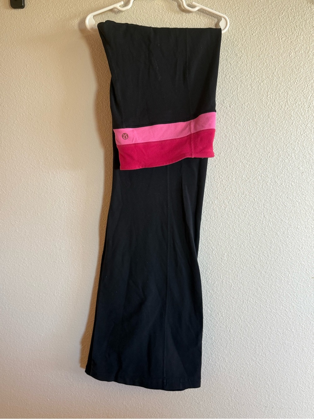 lululemon-*Reversable* Black Flair Leggings with Pink Colorblock Waist